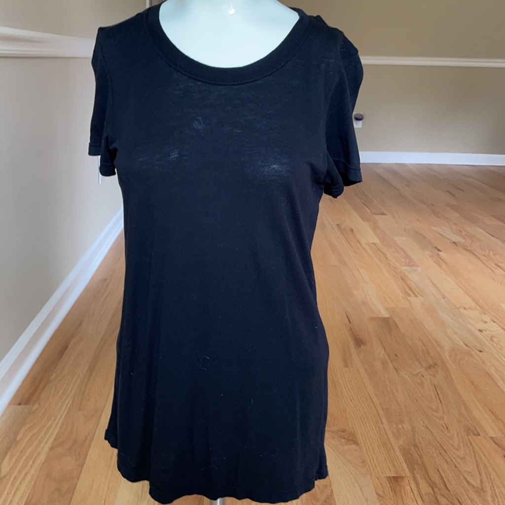 Black Tee Medium